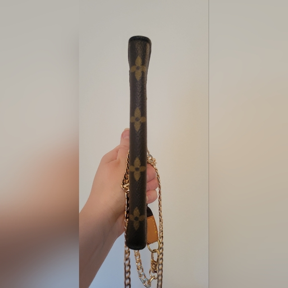 100% Authentic Louis Vuitton Monogram Pouch - Picture 8 of 13